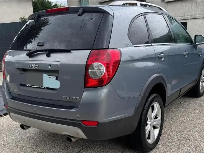 Bleu Utilisé 2013 Chevrolet Captiva LT SUV | 4 800 € - Image 1/4