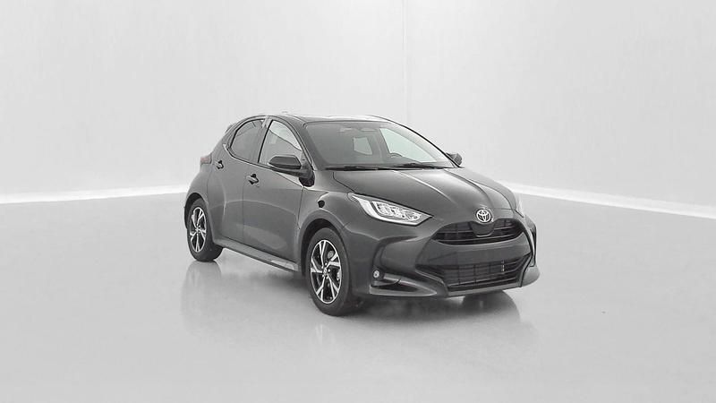 Noir Nouvelle 2024 Toyota Yaris Design Berline | 23 900 € - Image 1/4