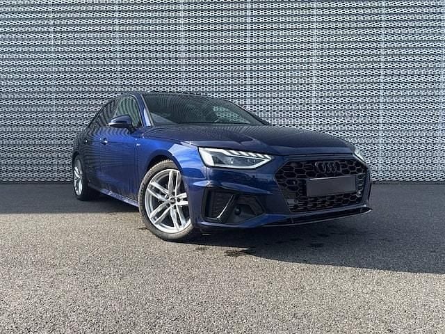 Bleu navarre métallisé Nouvelle 2024 Audi A4 Competition Berline | 57 175 € - Image 1/4