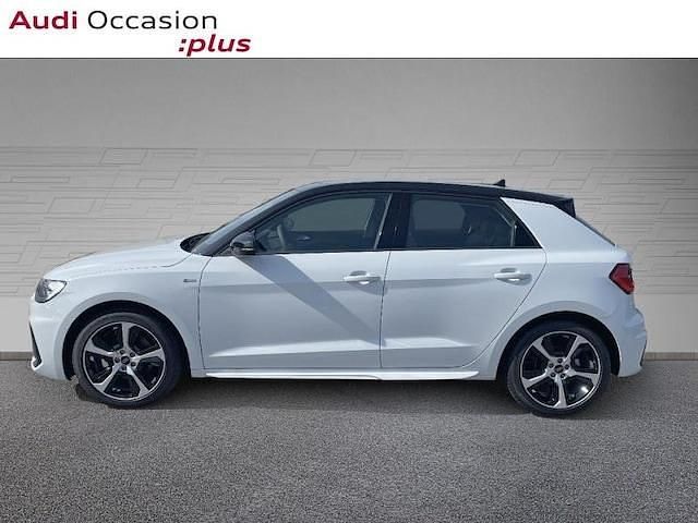 Nouvelle Audi A1 Sportback S-Line 116 ch (85 kW) 2025 Blanc glacier métallisé noir mythe métallisé Citadine