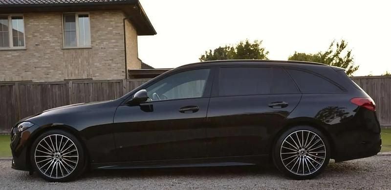 Noir Utilisé 2021 Mercedes C180 AMG Break | 38 950 € (Prix assez cher) - Image 1/4