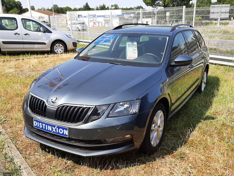 Gris Occasion 2020 Skoda Octavia Business Line Break | 19 900 € (Bon prix) - Image 1/4