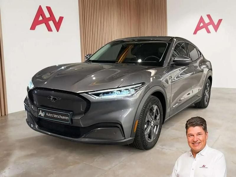 Gris Occasion 2021 Ford Mustang Mach-E Standard Range SUV | 26 990 € (Bon prix) - Image 1/4