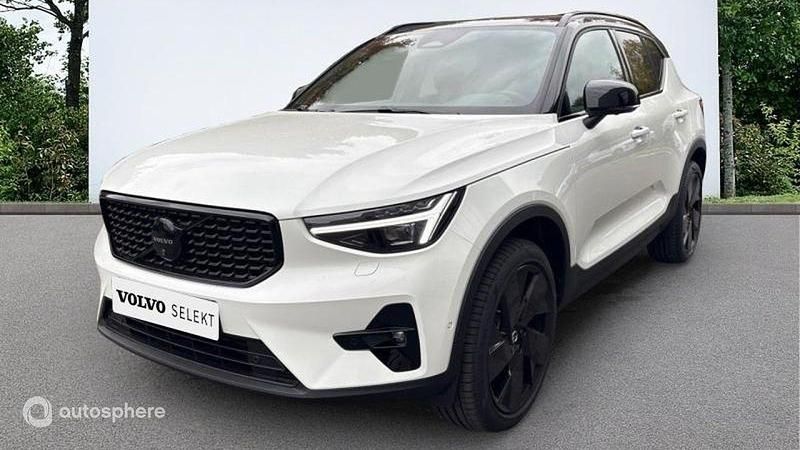 Blanc Occasion 2025 Volvo XC40 SUV | 44 500 € - Image 1/4