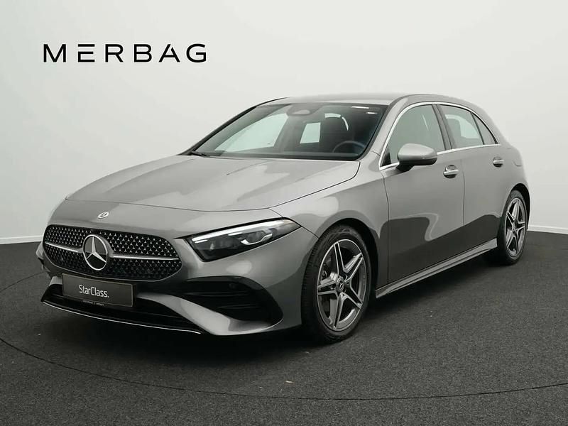 Gris Occasion 2025 Mercedes A200 AMG line Berline | 35 887 € (Prix juste) - Image 1/4