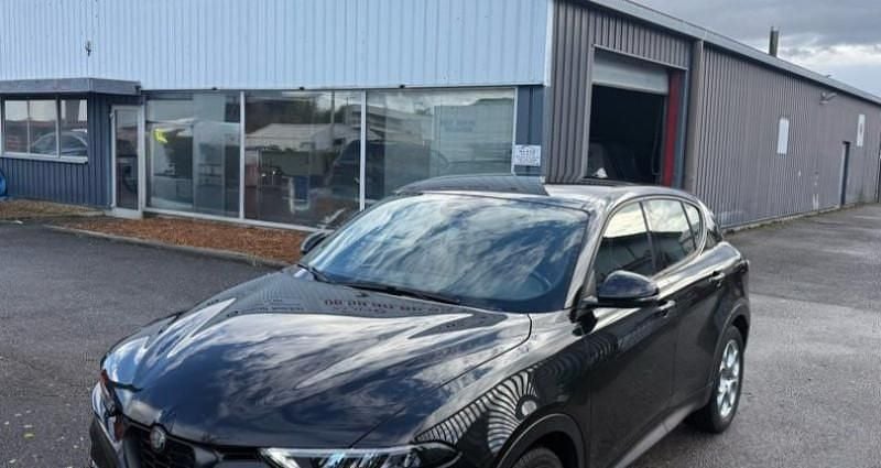 Noir Utilisé 2023 Alfa Romeo Tonale Sprint SUV | 23 999 € (Prix juste) - Image 1/4