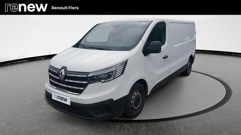 Blanc Utilisé 2023 Renault Trafic Van | 26 990 € - Image 1/4