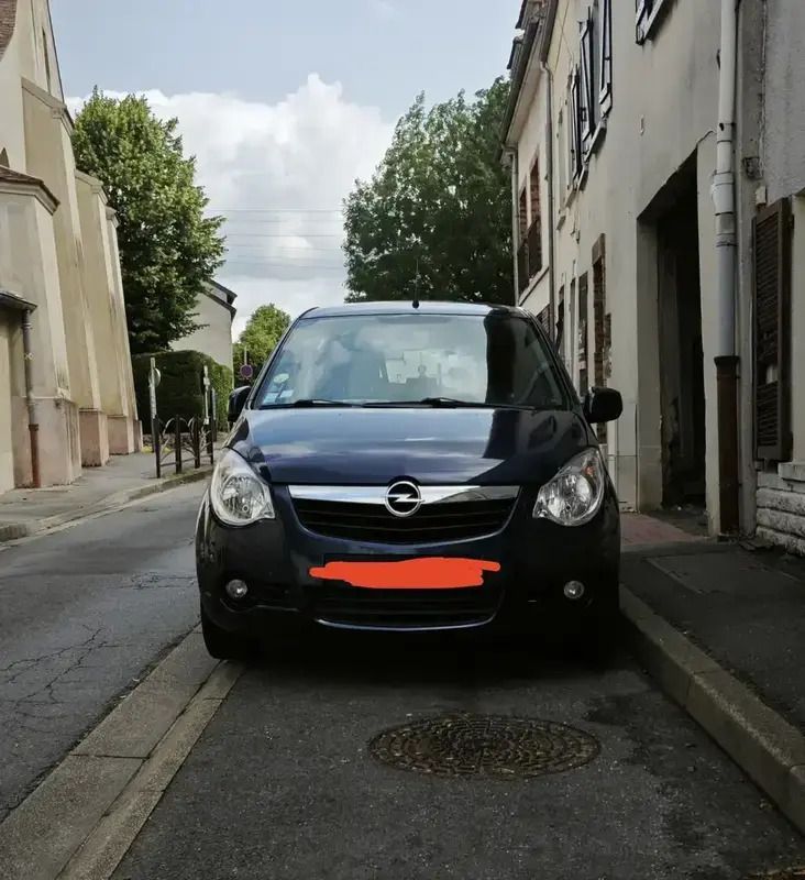 Utilisé 2009 Opel Agila Enjoy Berline | 4 000 € - Image 1/4