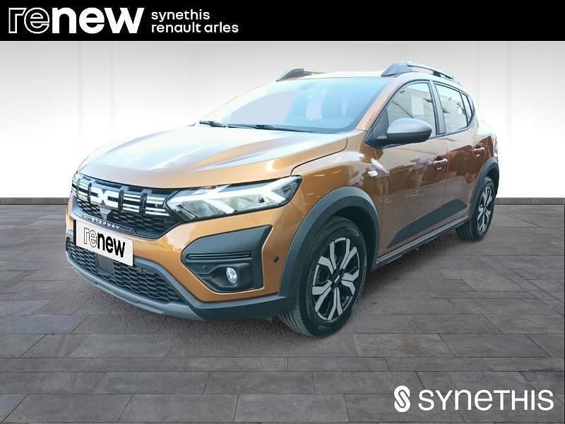 Orange Utilisé 2023 Dacia Sandero Expression Citadine | 15 990 € (Prix assez cher) - Image 1/4