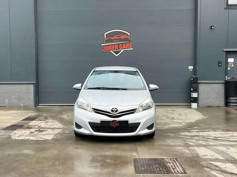 Occasion Toyota Yaris 90 ch (66 kW) 2011 Gris Citadine