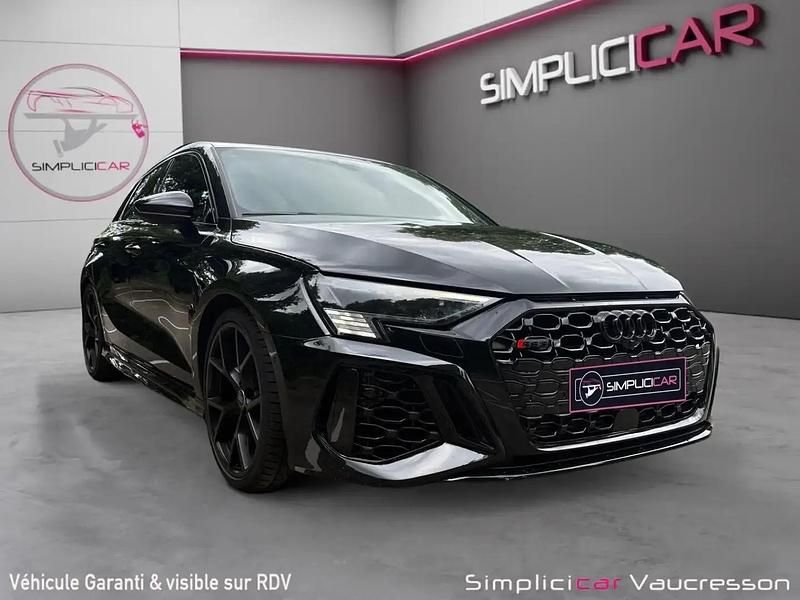 Noir Utilisé 2022 Audi RS3 Sport Citadine | 67 990 € (Prix juste) - Image 1/4