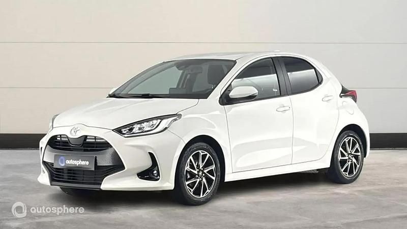 Blanc Occasion 2023 Toyota Yaris Design Berline | 17 999 € (Prix assez cher) - Image 1/4