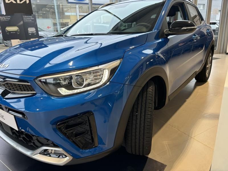 Bleu Utilisé 2024 Kia Stonic SUV | 21 959 € (Prix juste) - Image 1/4