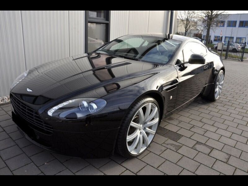 Utilisé 2011 Aston Martin V8 Vantage Coupé | 73 300 € (Bon prix) - Image 1/4