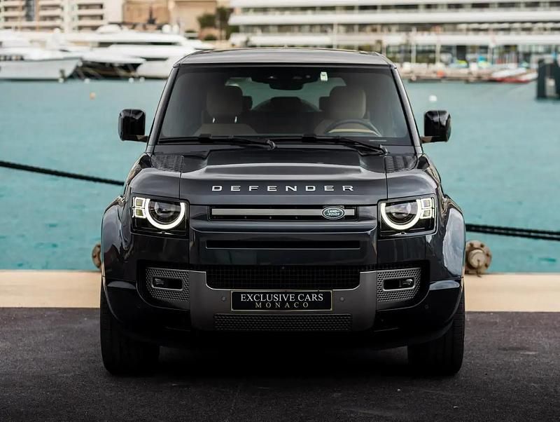 Nouvelle Land Rover Defender HSE Dynamic 426 ch (313 kW) 2025 Gris SUV