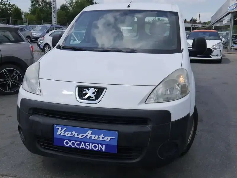 Blanc Utilisé 2010 Peugeot Partner Monospace | 5 990 € - Image 1/4