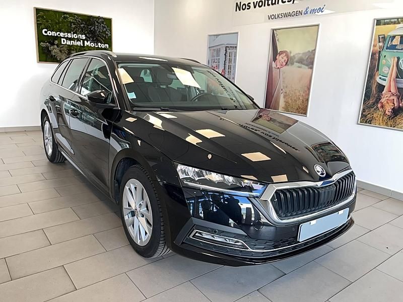 Noir Utilisé 2022 Skoda Octavia Break | 21 990 € (Bon prix) - Image 1/3