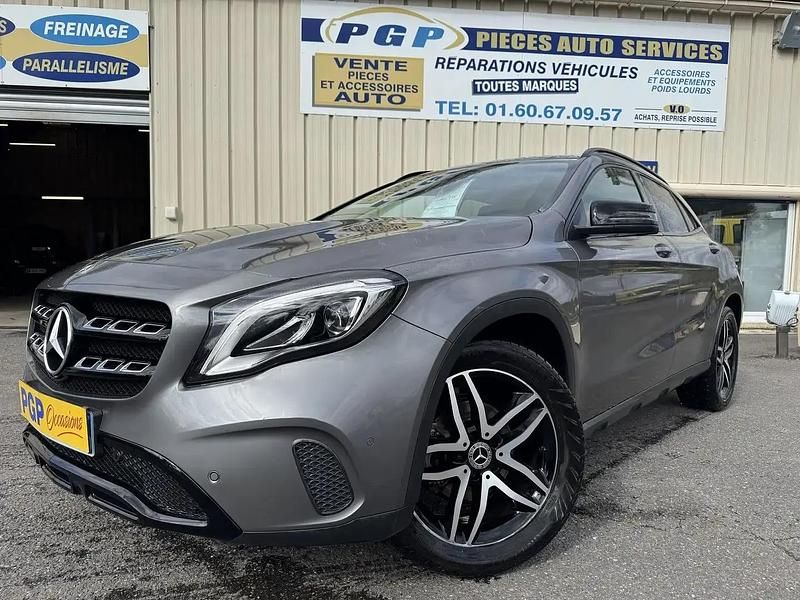 Gris Utilisé 2018 Mercedes GLA200 SUV | 19 900 € (Bon prix) - Image 1/4
