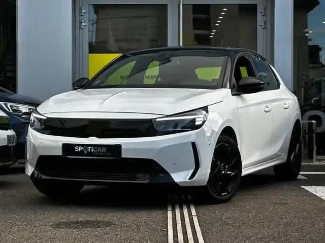 Blanc Utilisé 2024 Opel Corsa GSe Berline | 18 989 € - Image 1/4