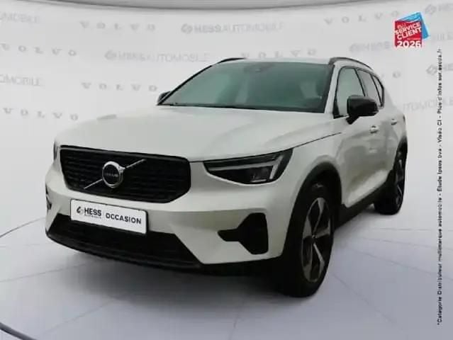 Occasion Volvo XC40 Plus 166 ch (122 kW) 2025 Blanc cristal métallisé SUV