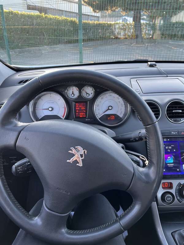 Image 3/4
