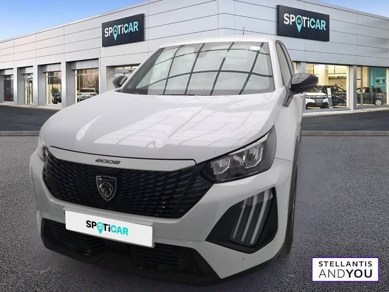 Utilisé 2024 Peugeot 2008 Style SUV | 20 490 € (Prix juste) - Image 1/4