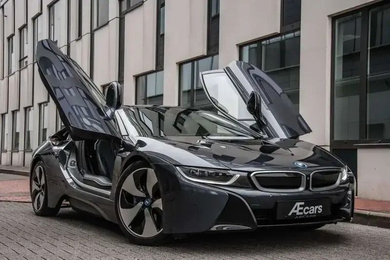 Gris Utilisé 2017 BMW i8 Sport Line Coupé | 64 950 € - Image 1/4