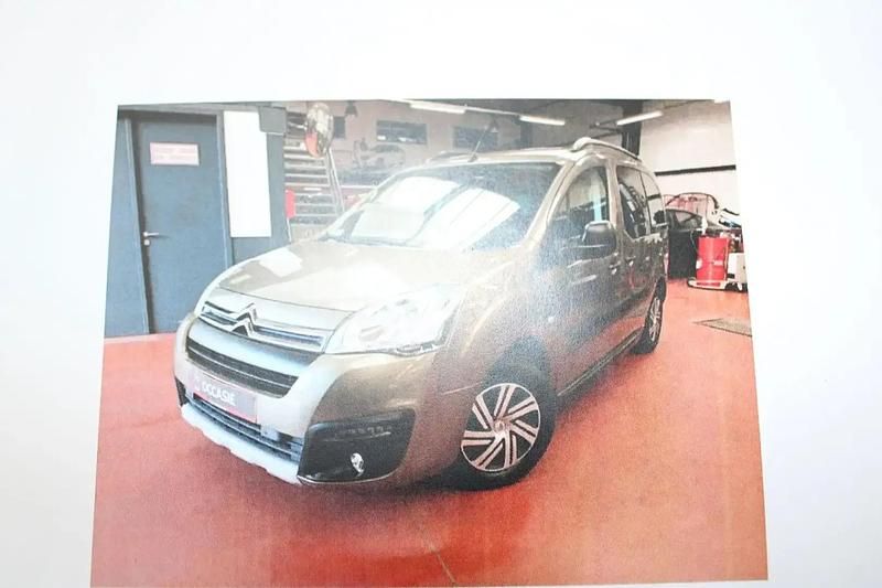 Brun Utilisé 2016 Citroën Berlingo Monospace | 14 390 € (Prix juste) - Image 1/4