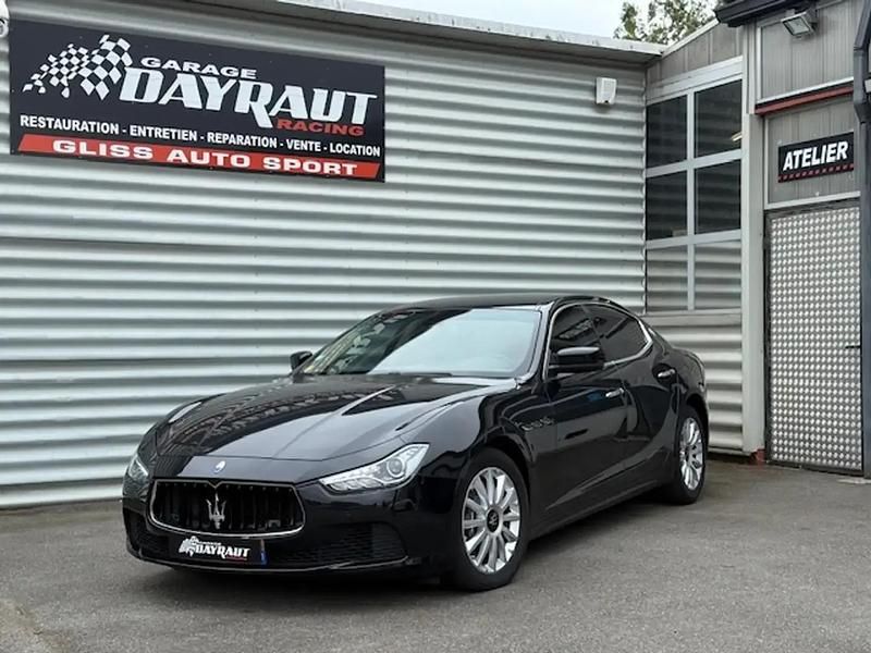 Noir Utilisé 2017 Maserati Ghibli Coupé | 36 990 € (Prix juste) - Image 1/4