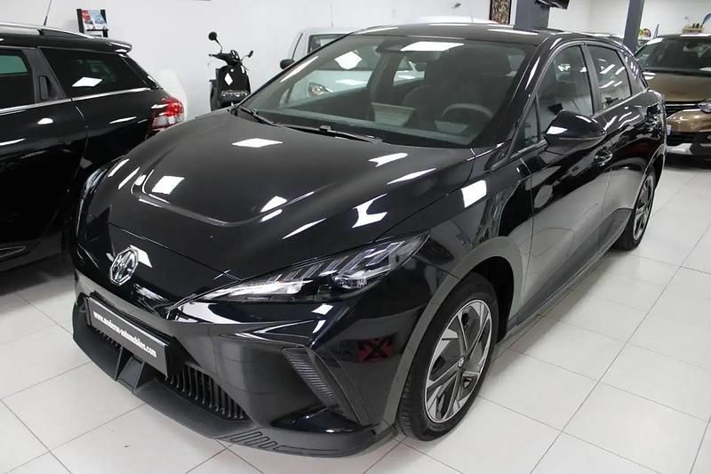 Noir Utilisé 2023 MG MG4 EV Citadine | 21 990 € (Prix cher) - Image 1/4