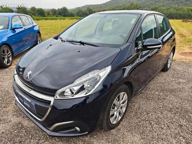 Noir Utilisé 2018 Peugeot 208 Allure Citadine | 7 990 € (Bon prix) - Image 1/4