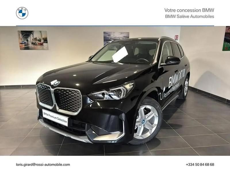 Noir Occasion 2025 BMW iX1 xLine SUV | 49 600 € - Image 1/4