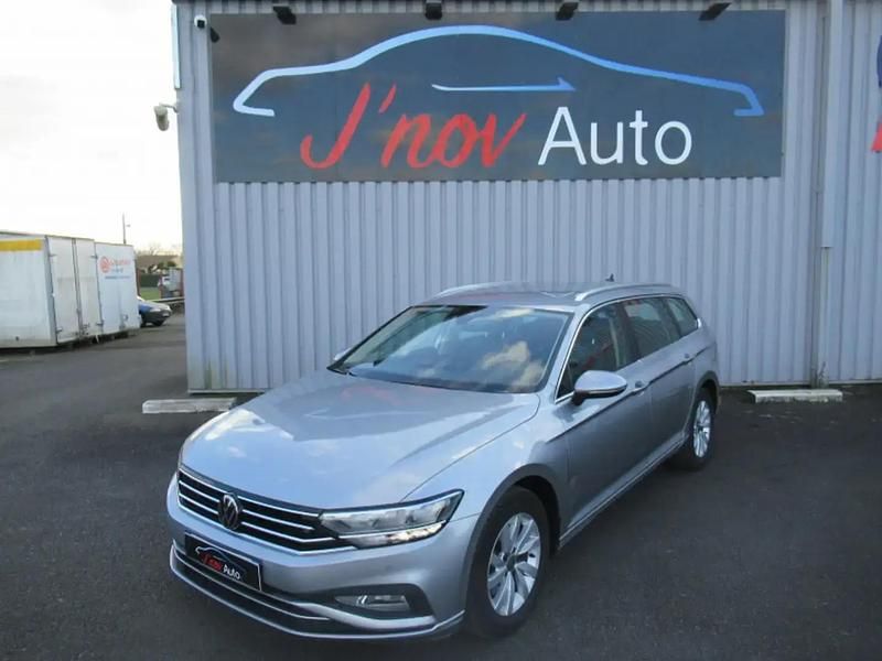 Gris Occasion 2022 VW Passat Business Break | 23 490 € (Bon prix) - Image 1/4
