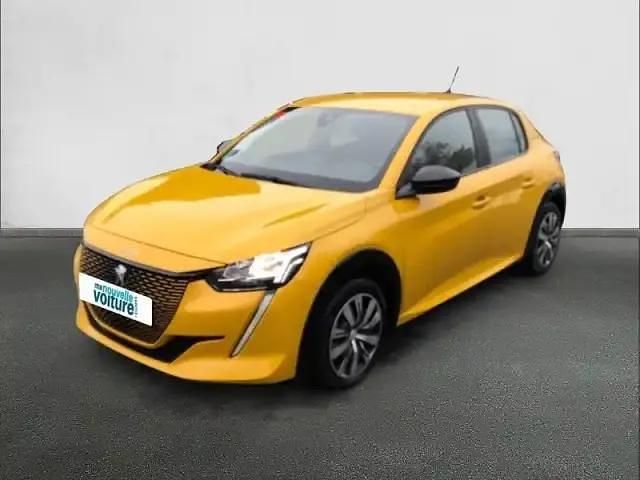 Peinture metallisee jaune faro Utilisé 2023 Peugeot e-208 Citadine | 17 990 € (Bon prix) - Image 1/4