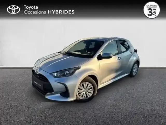 Gris minéral (m) Occasion 2025 Toyota Yaris Hybrid Business Edition Berline | 21 490 € (Prix juste) - Image 1/4