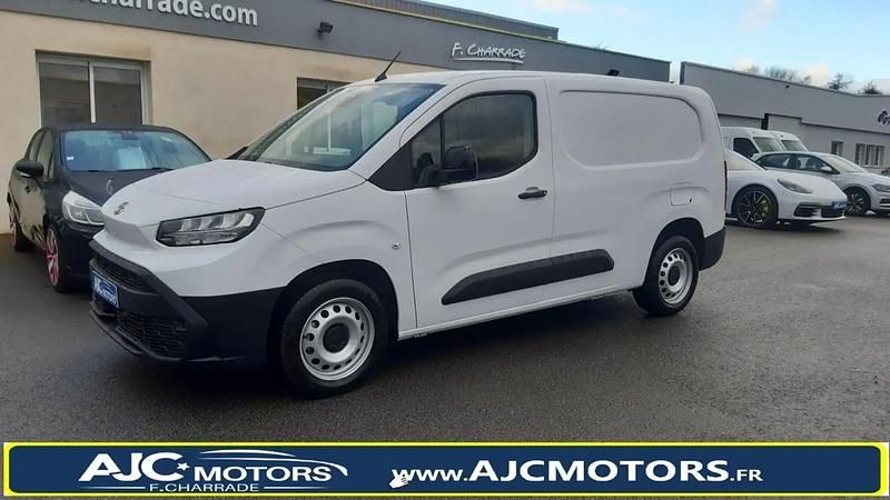 Blanc Nouvelle 2025 Toyota Proace City Van | 25 500 € - Image 1/4