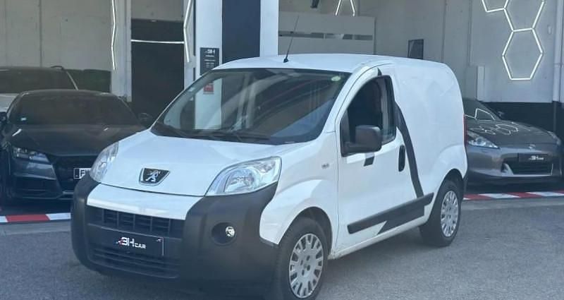 Blanc Utilisé 2017 Peugeot Bipper Monospace | 7 490 € - Image 1/4