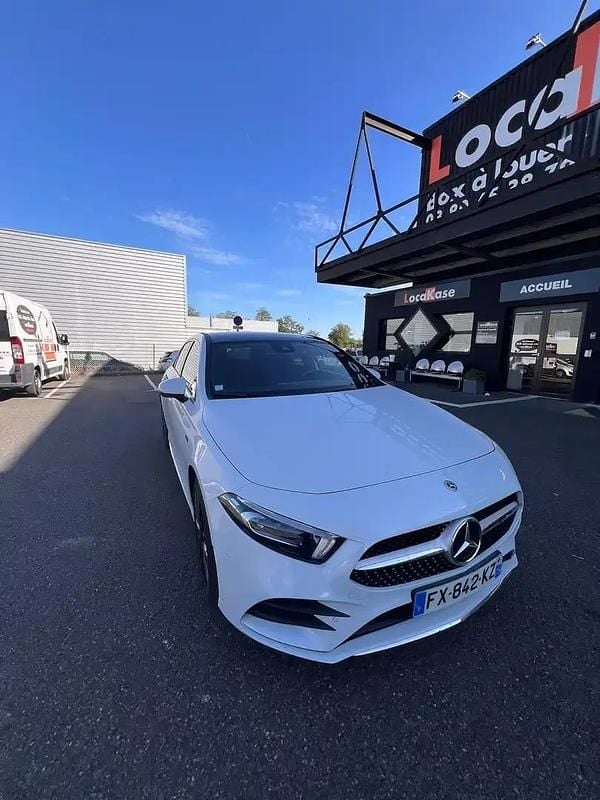 Blanc Occasion 2021 Mercedes A250 AMG line Berline | 26 490 € (Super prix) - Image 1/4