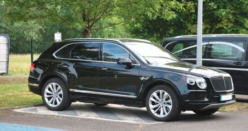 Noir Utilisé 2017 Bentley Bentayga SUV | 109 000 € - Image 1/4