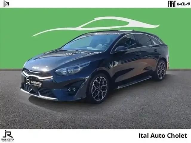 Noir Utilisé 2022 Kia ProCeed GT-Line Citadine | 24 990 € (Prix juste) - Image 1/4
