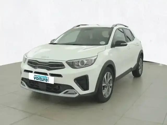 Blanc Occasion 2023 Kia Stonic SUV | 16 890 € (Bon prix) - Image 1/4