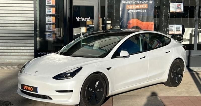 Blanc Occasion 2022 Tesla Model 3 Standard Range Berline | 25 490 € (Prix juste) - Image 1/4