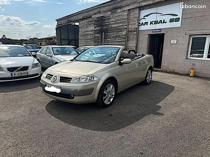 Beige Utilisé 2004 Renault Mégane Cabriolet Privilege Cabriolet | 3 999 € - Image 1/4