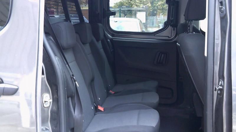 Image 3/4