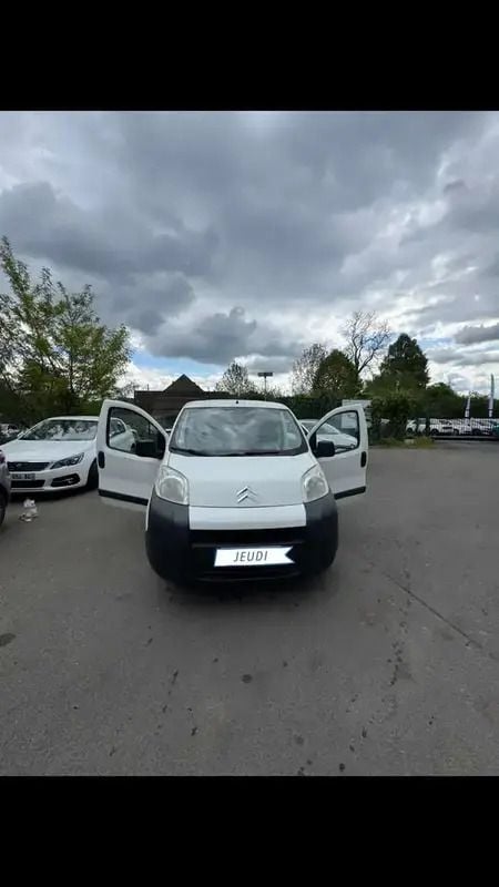 Blanc Utilisé 2011 Citroën Nemo Monospace | 3 490 € - Image 1/4