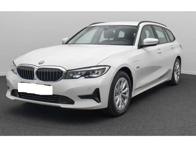 Blanc Utilisé 2021 BMW 320e Break | 27 500 € (Bon prix) - Image 1/4