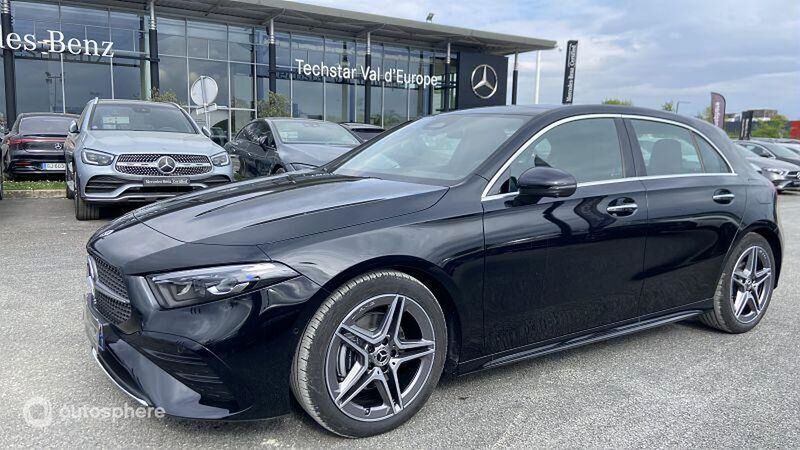 Noir Utilisé 2025 Mercedes A200 AMG line Berline | 44 990 € - Image 1/4
