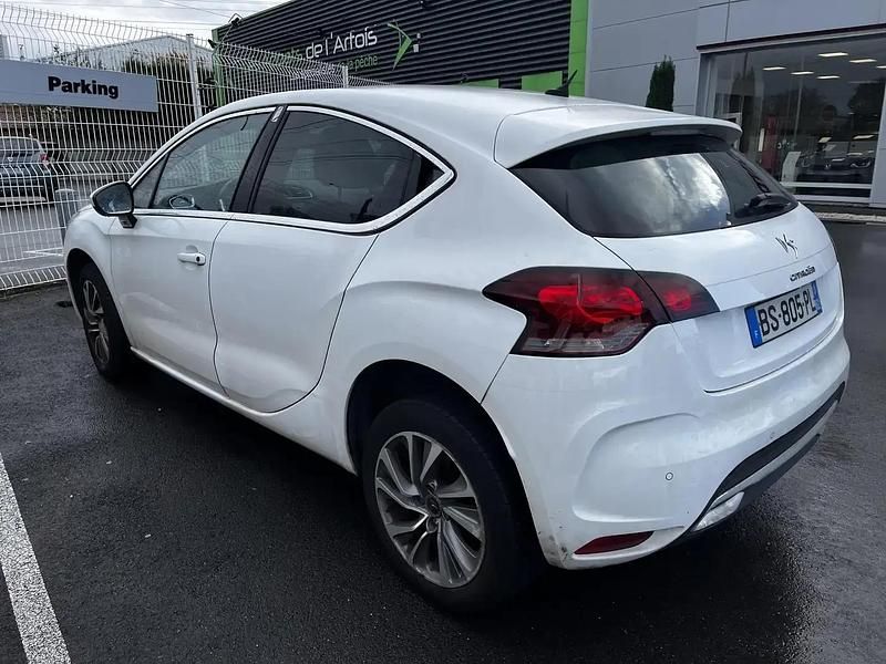 Utilisé 2011 Citroën DS4 Chic Citadine | 3 500 € (Super prix) - Image 1/4
