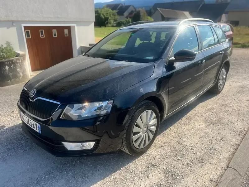 Noir Utilisé 2016 Skoda Octavia Break | 5 800 € (Super prix) - Image 1/4
