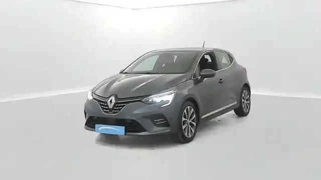 Gris titanium Utilisé 2021 Renault Clio V Berline | 14 590 € (Prix juste) - Image 1/4